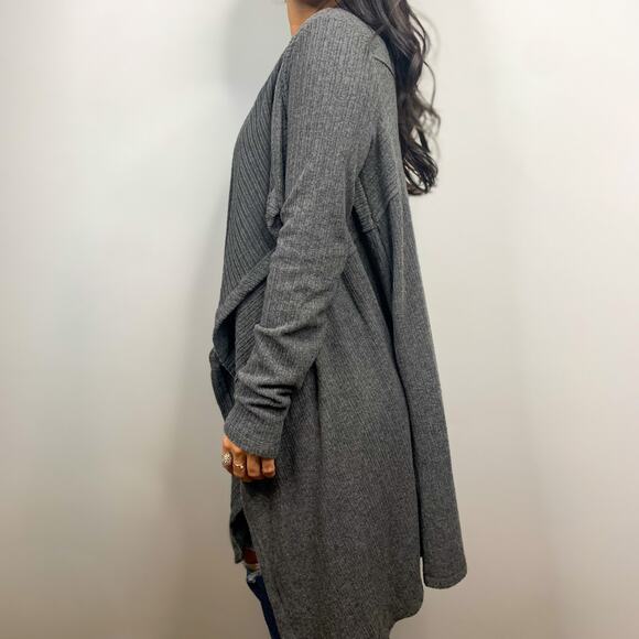H by Bordeaux Gray Asymmetrical Long Cardigan - Picture 4 of 9